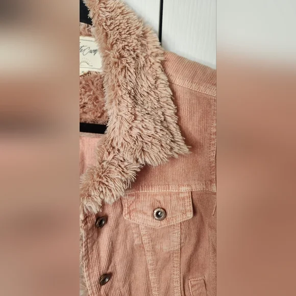 White Crow size small pink corduroy faux fur lined trucker jacket warm soft - Picture 6 of 11